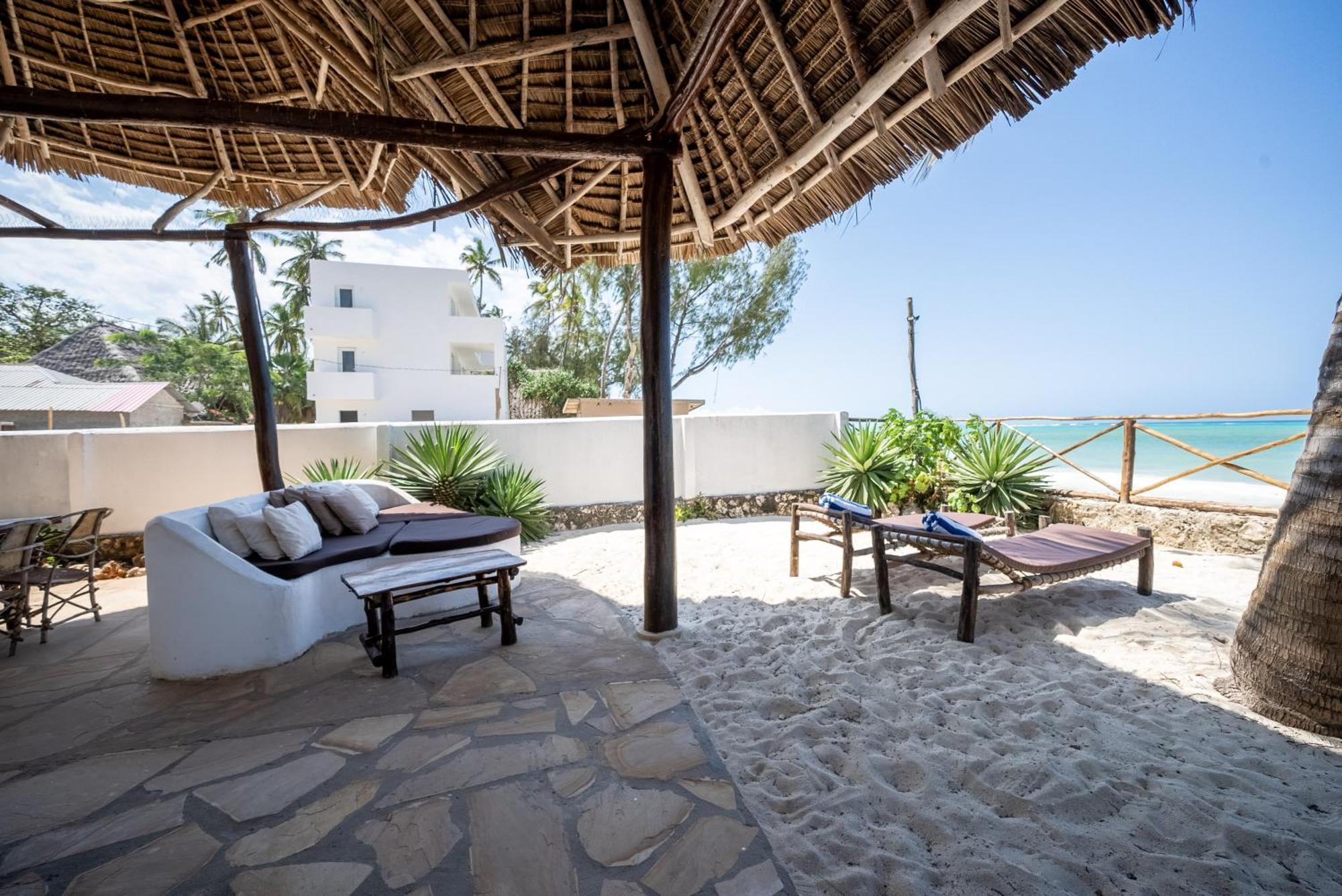 Beachfront Villa Patti Zanzibarhouses Кивенгва Экстерьер фото