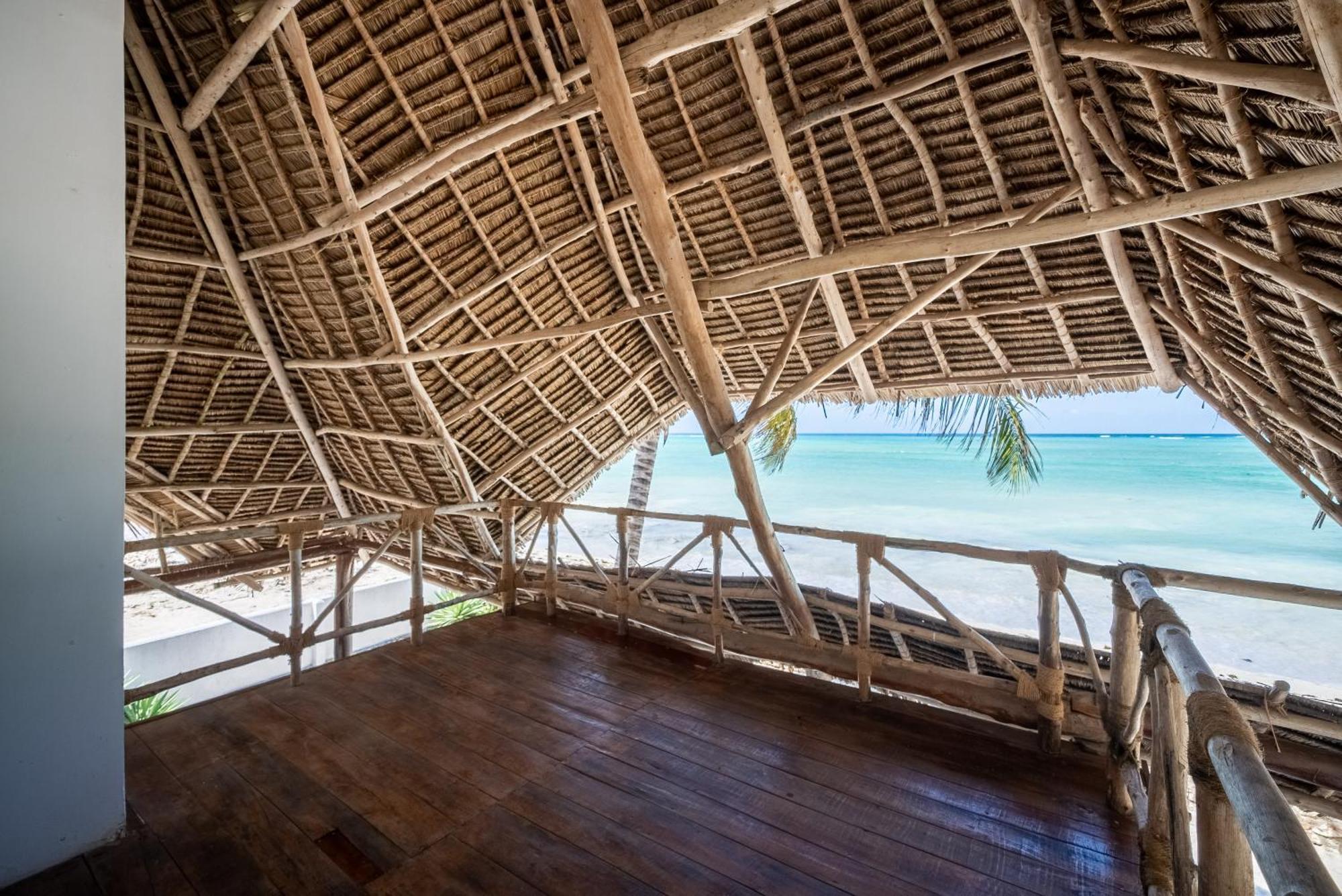 Beachfront Villa Patti Zanzibarhouses Кивенгва Экстерьер фото