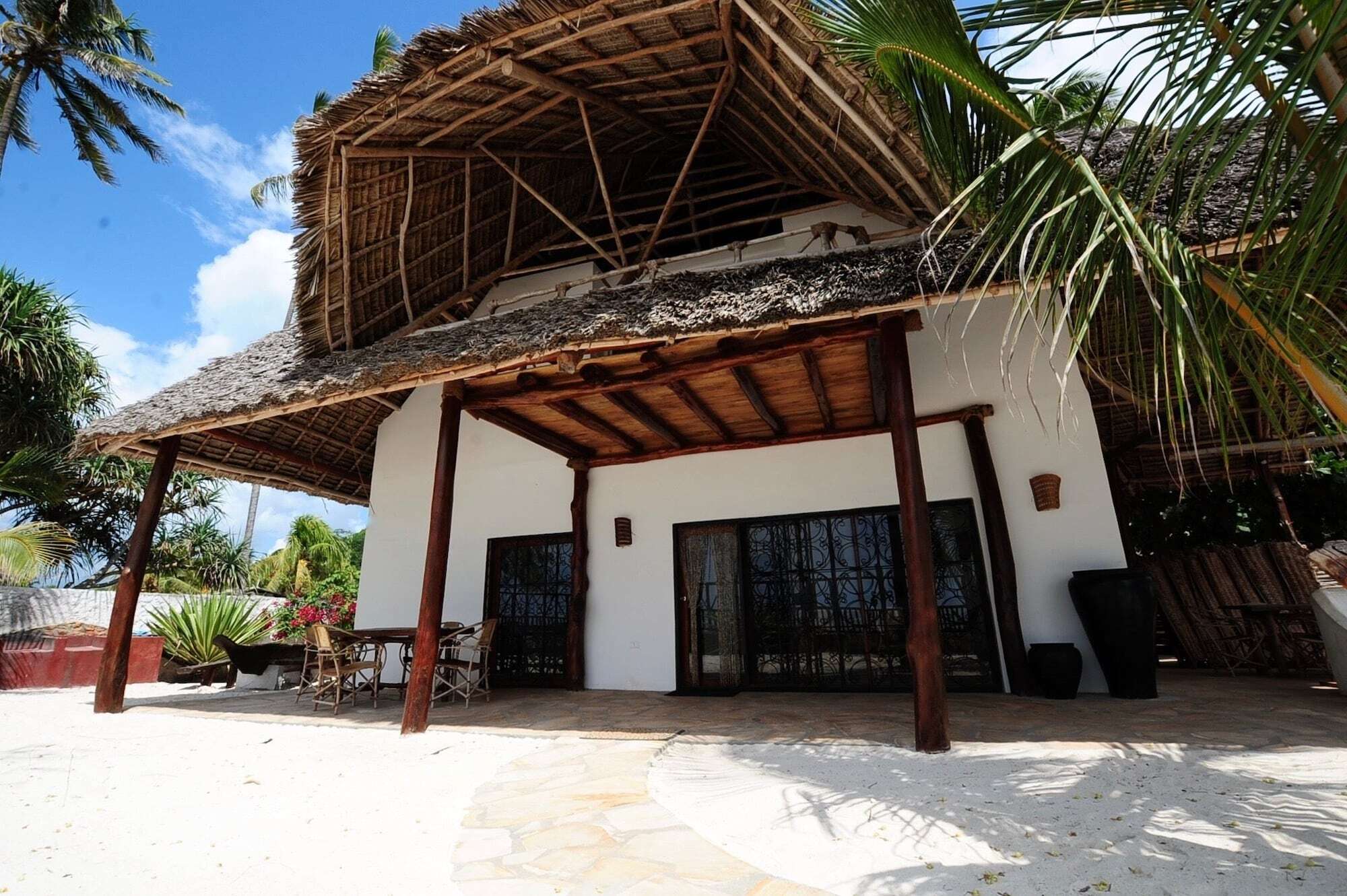 Beachfront Villa Patti Zanzibarhouses Кивенгва Экстерьер фото